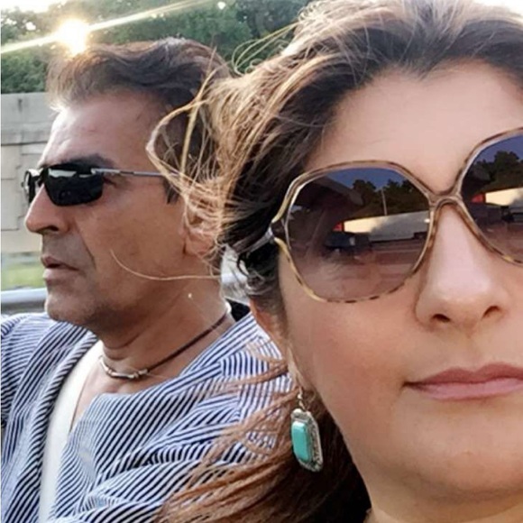 Meet your Posher, Sonya - Picture 1 of 1